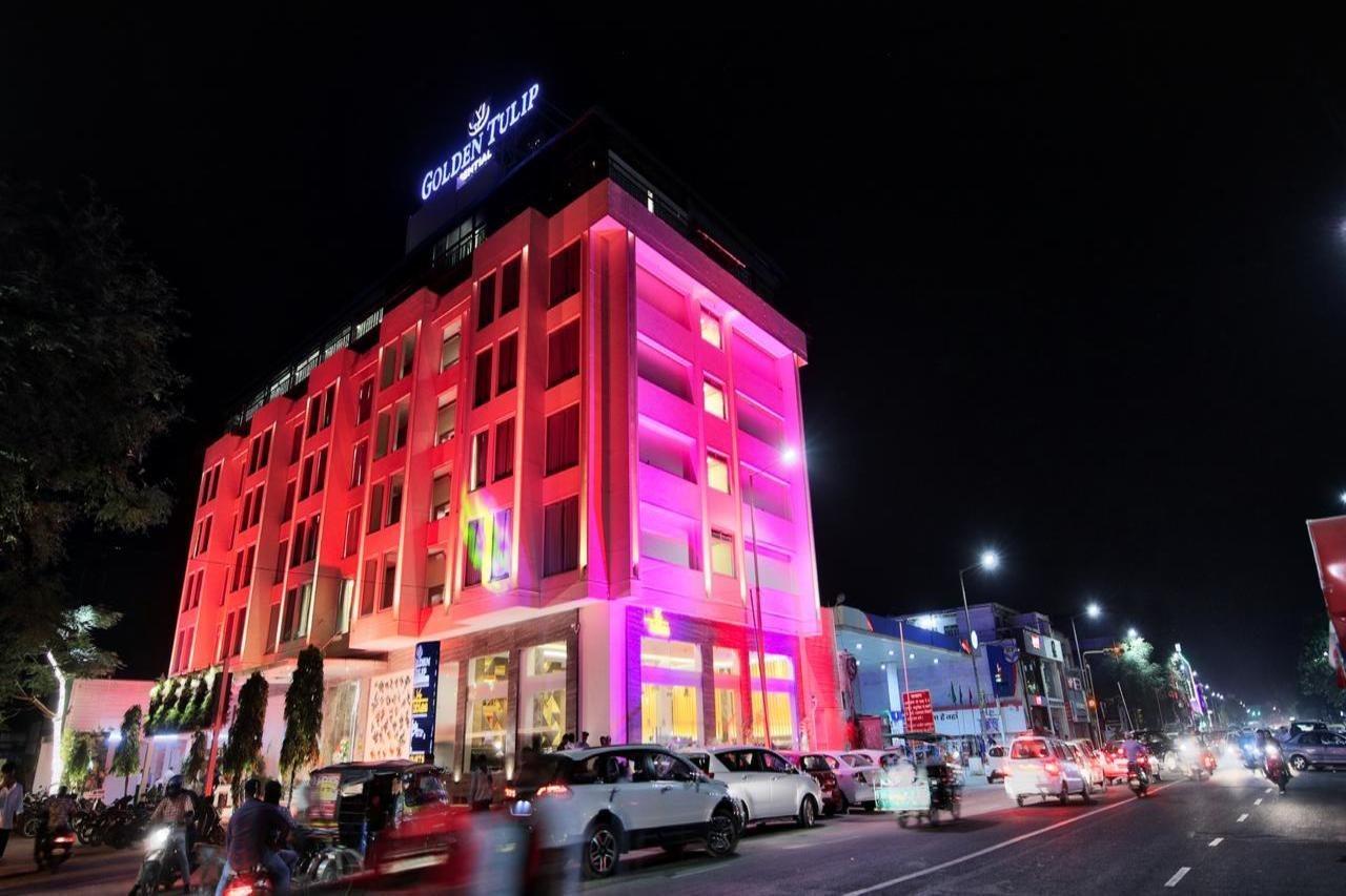 Tulip Inn West Delhi New Delhi Exterior foto